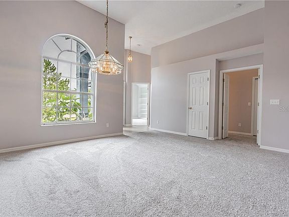 5th image of 28734 Creekwood Dr