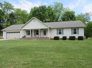 197 Foust Ln, Rocky Top, TN 37769