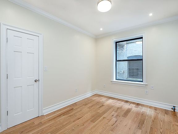 3rd image of 867 W 181st St APT 3K
