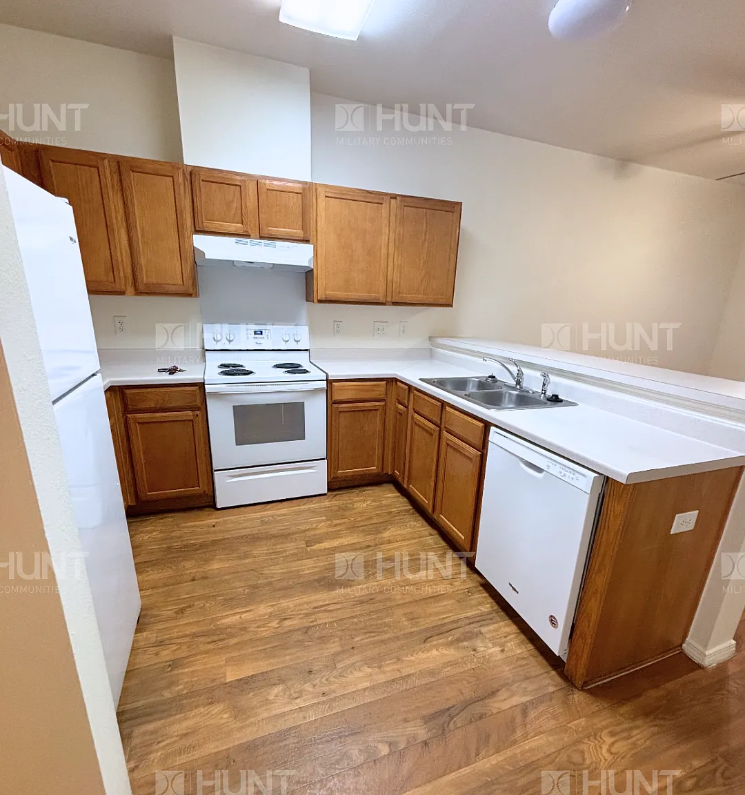 3 bed, 2.5 bath, 1890 sqft, $2,050 — Photo 4