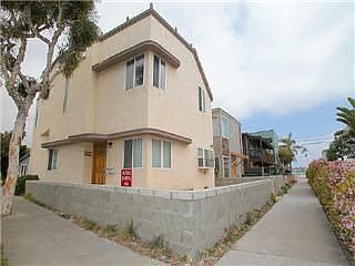 2nd image of 800 Venice Ct