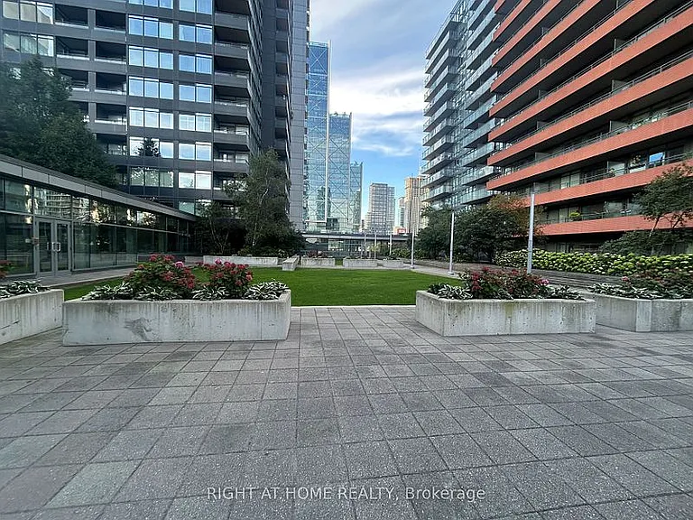25 Telegram Mews #1508 — Photo 33