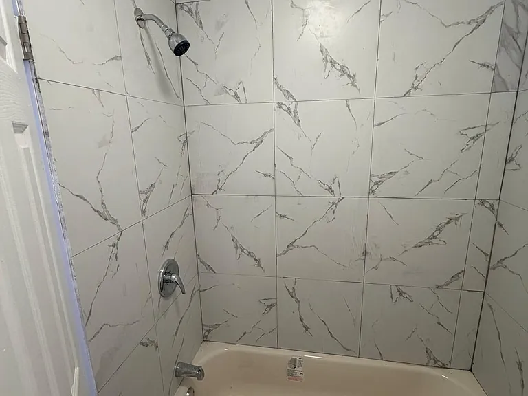 47 Welland Ave #2 — Photo 5