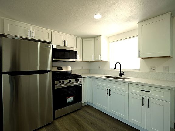 2nd image of 1006 Beverly Rd