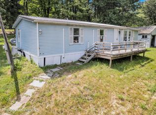 11715 Forest Lake Rd, Montrose, PA 18801