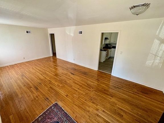 3rd image of 4124 Stillman Blvd