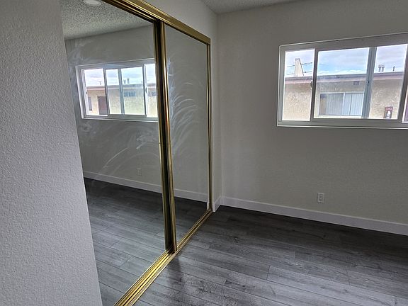 5th image of 4046 W 130th St APT 6