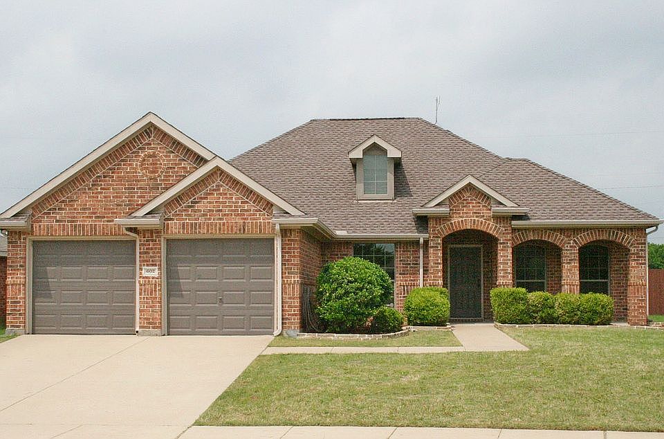 1st image of 602 Savanna Dr