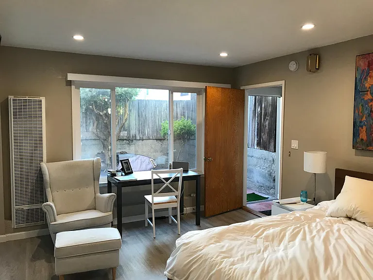 1215 43rd Ave — Photo 3