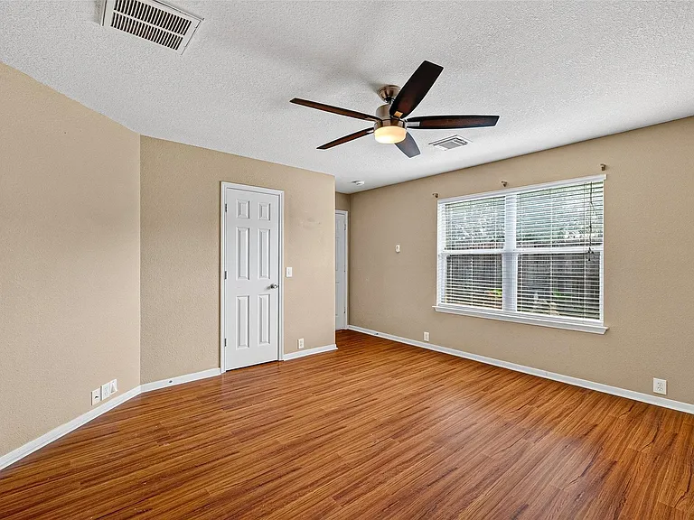 10306 Nickel Grove Dr — Photo 23