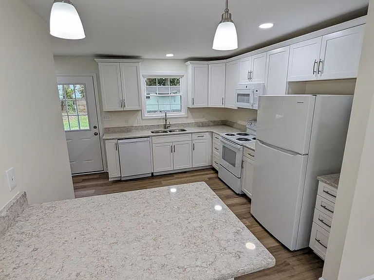 118 Nelson Dr — Photo 4