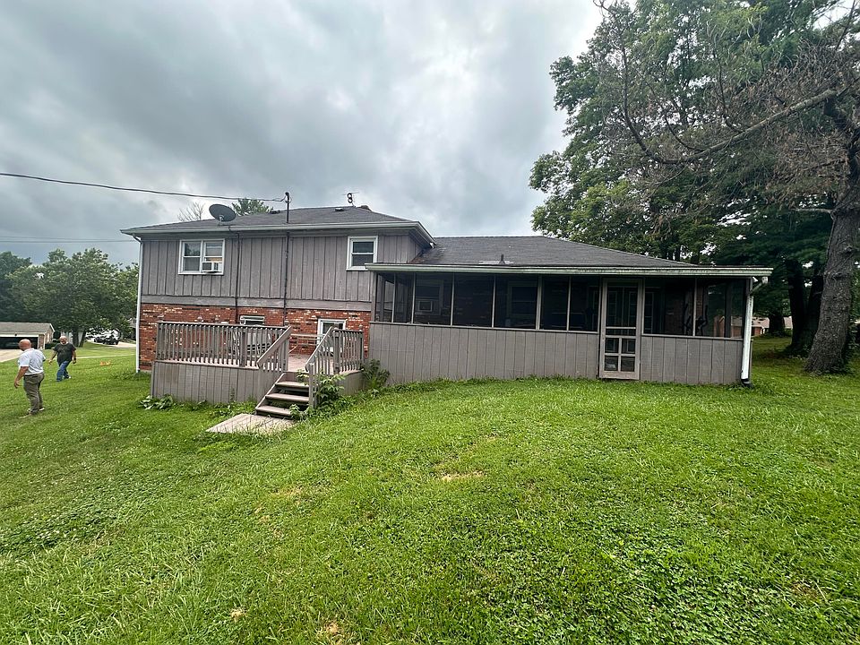 2nd image of 10624 Killarney Dr
