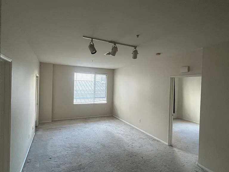 6400 Crescent Park E — Photo 8