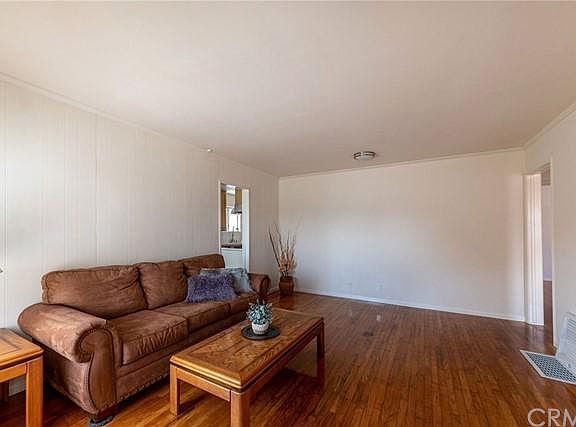 2nd image of 15005 Cranbrook Ave