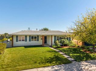 232 W Lake Wapta Rise SE, Calgary, AB T2J 2M9