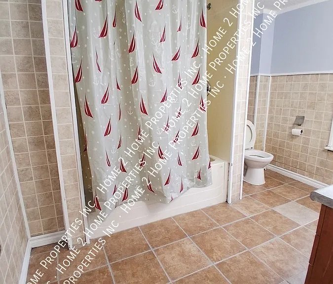 258 Detroit St — Photo 16