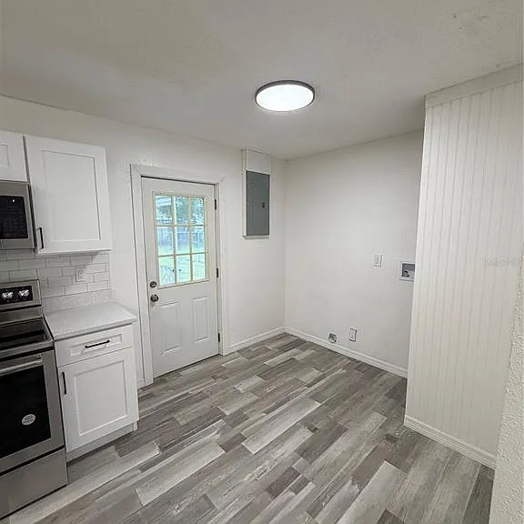 109 Dakota Ave — Photo 8