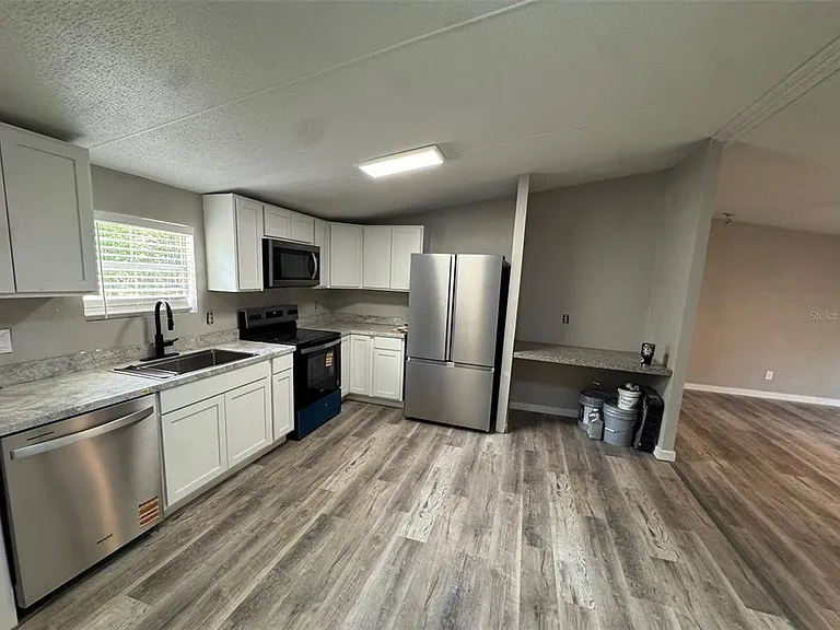7420 NE 111th Pl — Photo 3