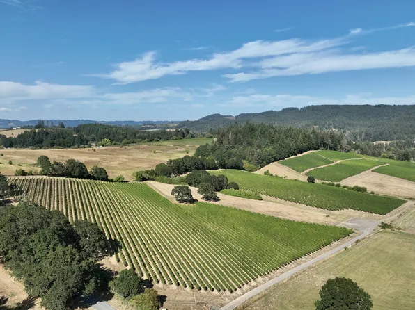 7900 NE Oak Springs Farm Rd, Carlton, OR 97111