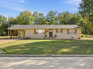 376 Sunset Dr, Lexington, TN 38351