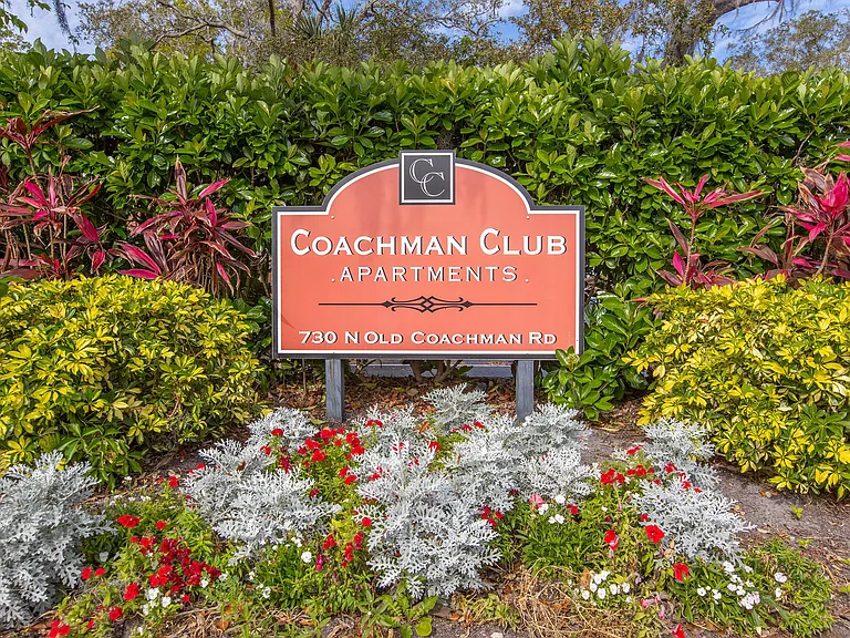 Coachman Club — Photo 14