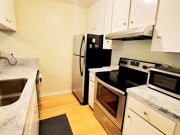 2nd image of 3115 Shelter Creek Ln