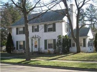 1108 Cadillac Dr SE, Grand Rapids, MI 49506