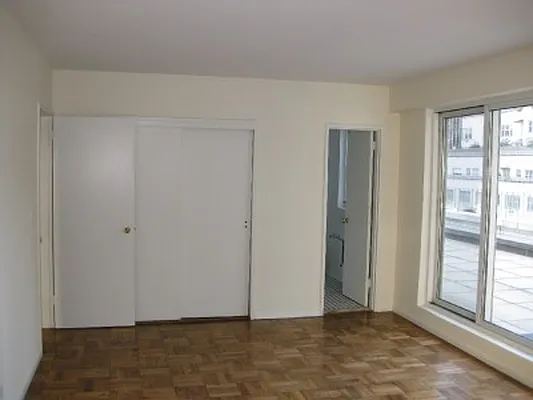 Rented by Classic Marketing- 530 Park1 | media 33