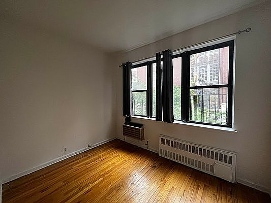 2nd image of 418 E 88th St APT 3A