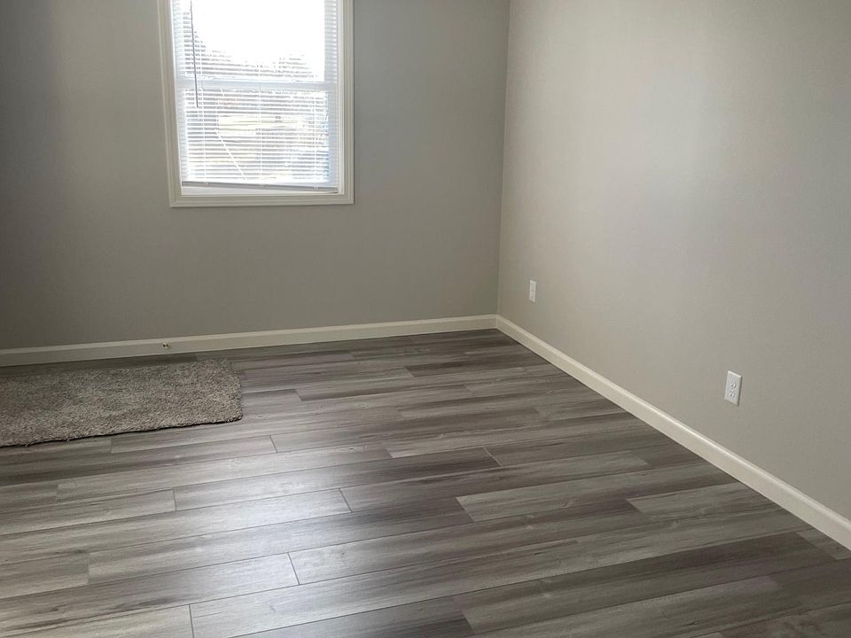 1st image of 518 E Market St
