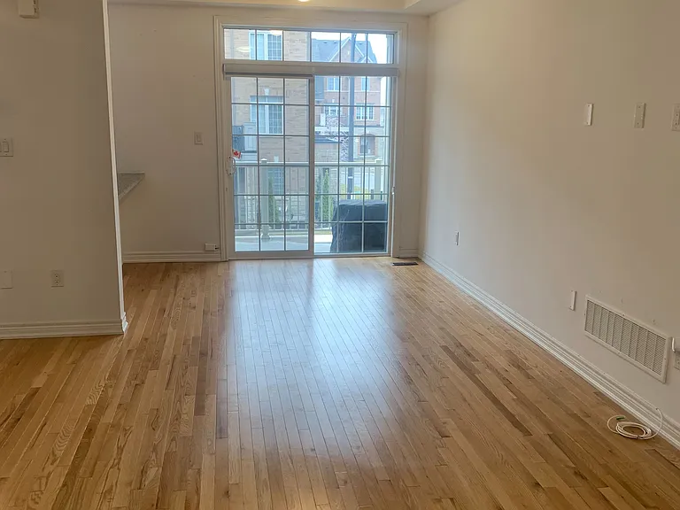 4 Haymarket Dr — Photo 10