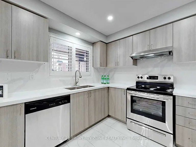 200 Veterans Dr #93 — Photo 8