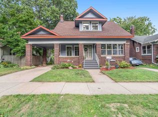 211 Gilbert St, Jackson, MI 49201