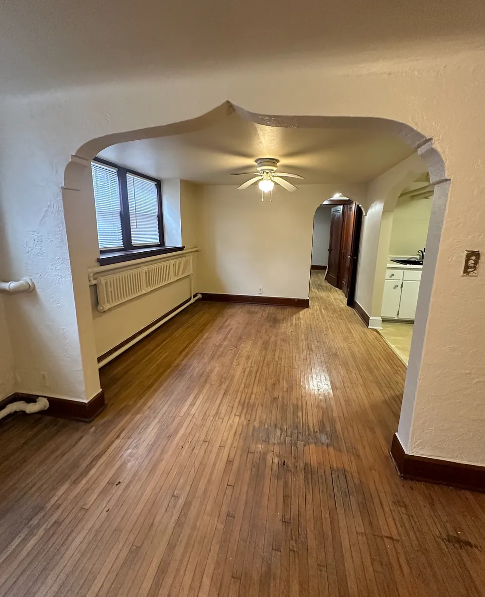 Building Photo - 576 Grand Ave #B1