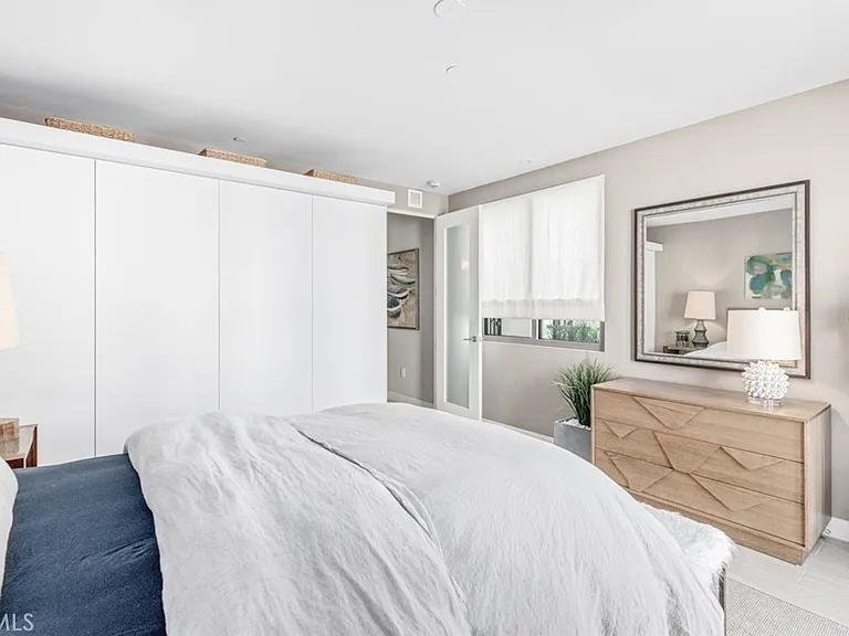 2280 Newport Blvd #203 — Photo 4