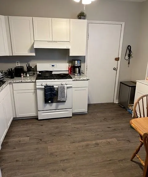 5742 Howe St #1 — Photo 6