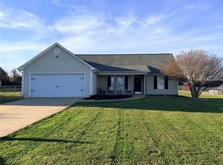 908 Justin Dr, Winder, GA 30680