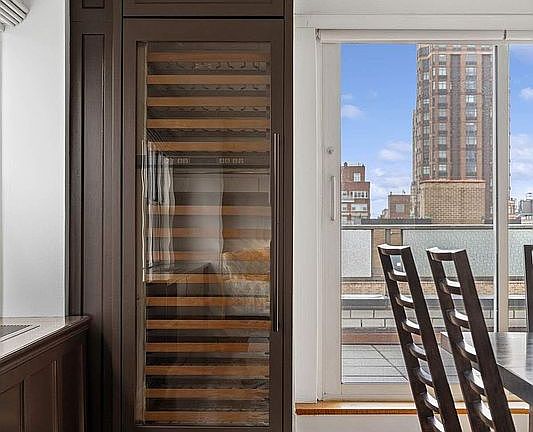 5th image of 301 E 75th St APT 19B