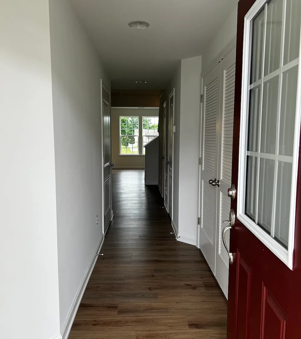 3 bed, 1644 sqft, $2,100 — Photo 3