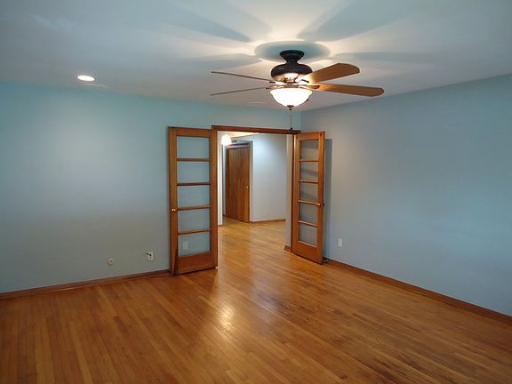 4th image of 12 N Grace St #B