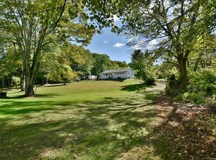 37 Taft St, Upton, MA 01568