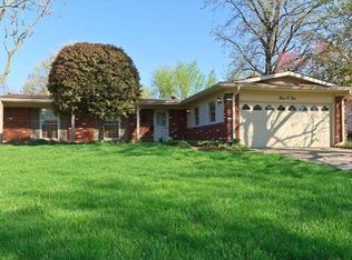 305 Homewood Ave, Saint Charles, MO 63301