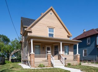 1820 Geneva St, Racine, WI 53402