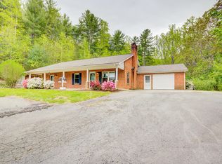 8433 Starlight Ln, Boones Mill, VA 24065