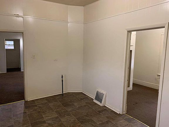 5th image of 1035 S Brown St