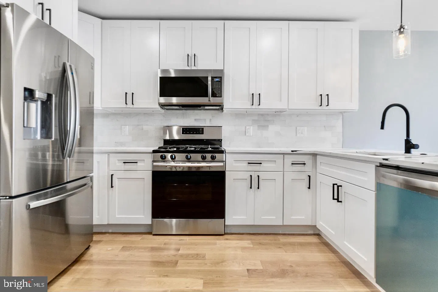 3 bed, 1668 sqft, $1,995 — Photo 2