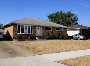 433 E Clearview Ave, Seven Hills, OH