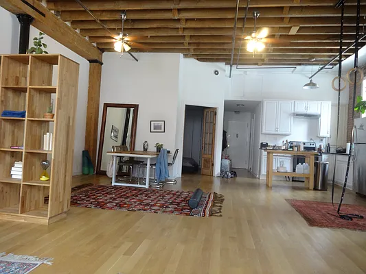 Rented by Blue Egg Realty Corp | media 11