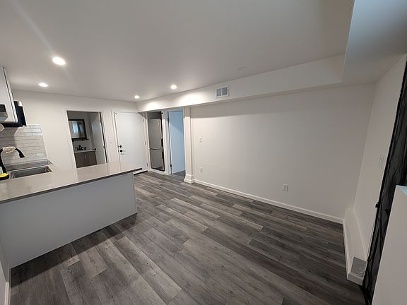 2nd image of 601 Hickey Blvd
