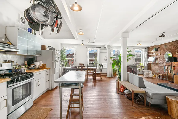 Rented by Halstead Real Estate | media 7